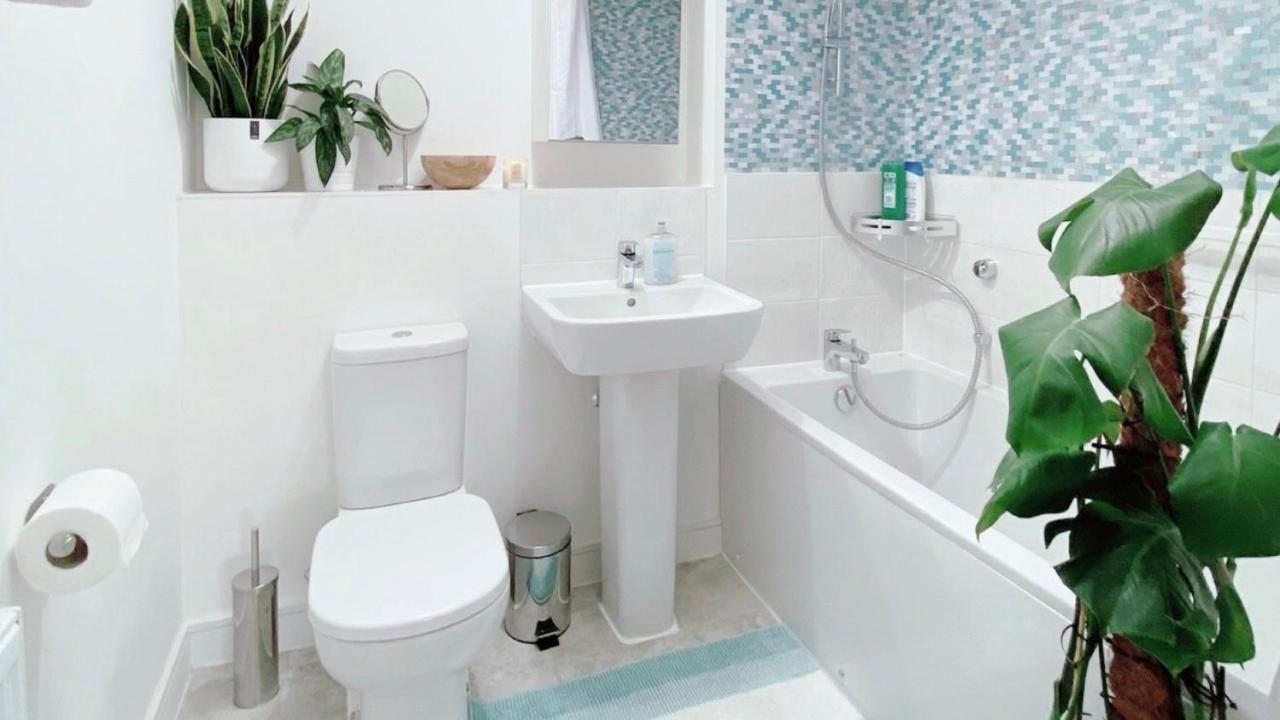 Entire Home: Bicester Village 10Min Walk Exteriör bild