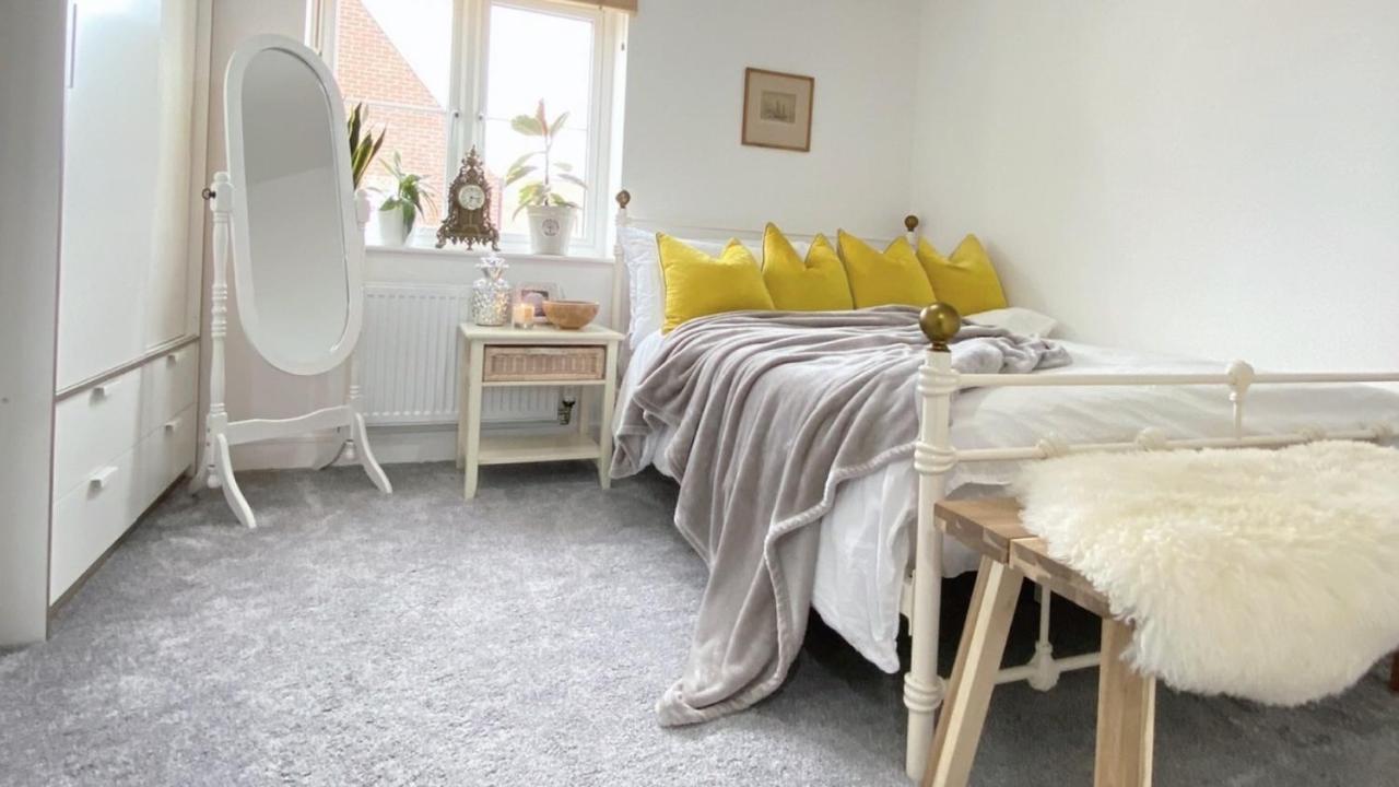 Entire Home: Bicester Village 10Min Walk Exteriör bild